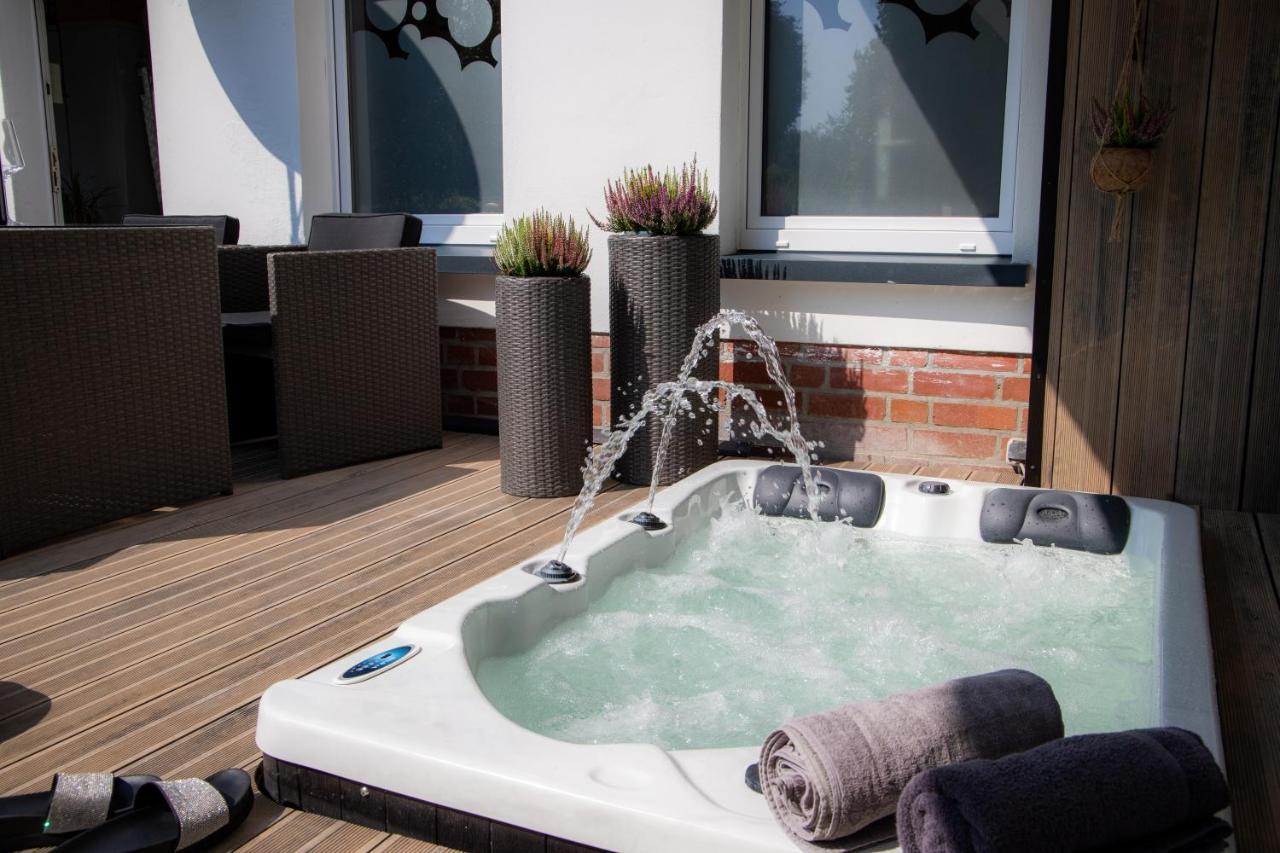 Unterschlupf Radeberg Mit Garten & Whirlpool Экстерьер фото